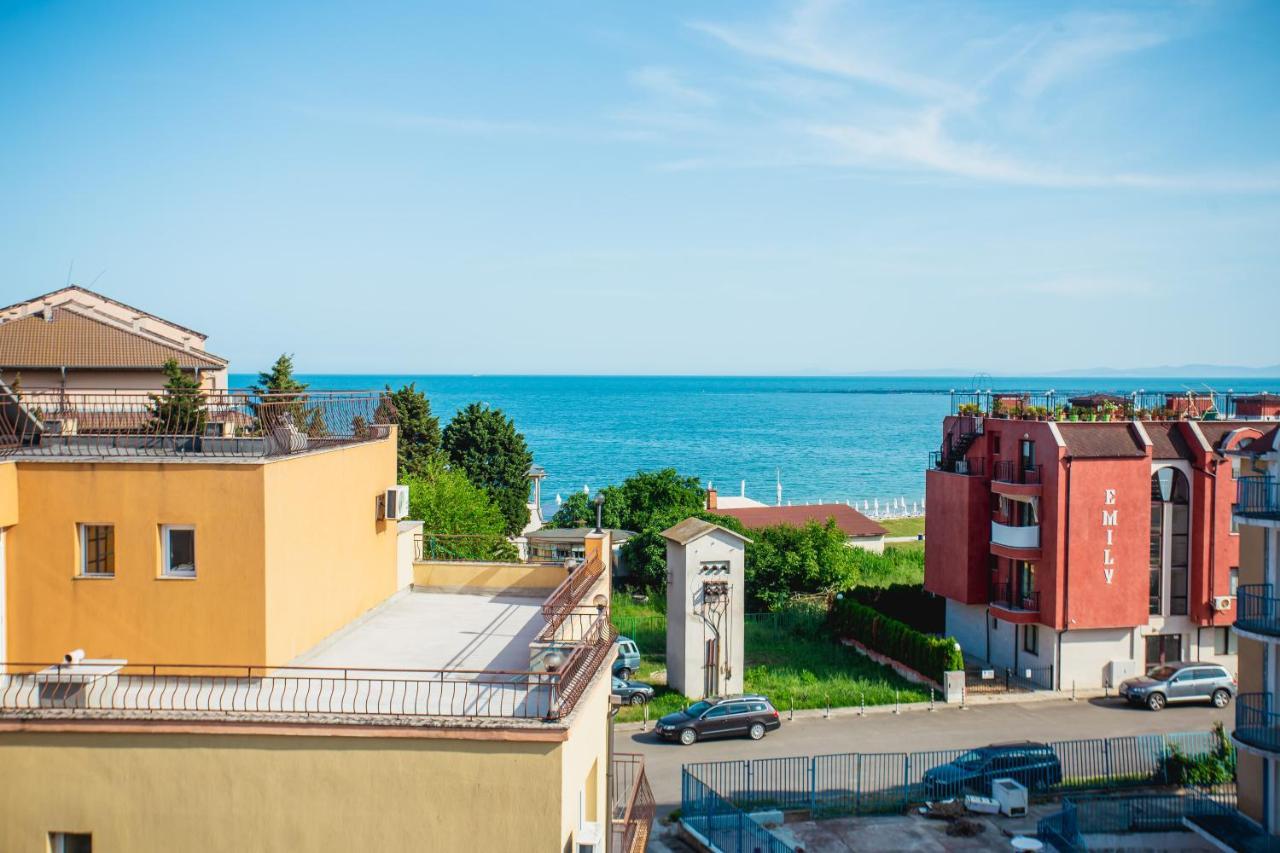 Hotel Dolphin Равда Екстериор снимка